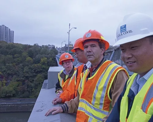 Truss Travels On Teflon-Coated Tracks
