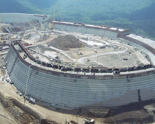 Roller-Compacted Concrete Delivers Rapid, Efficient Dam Rebuild