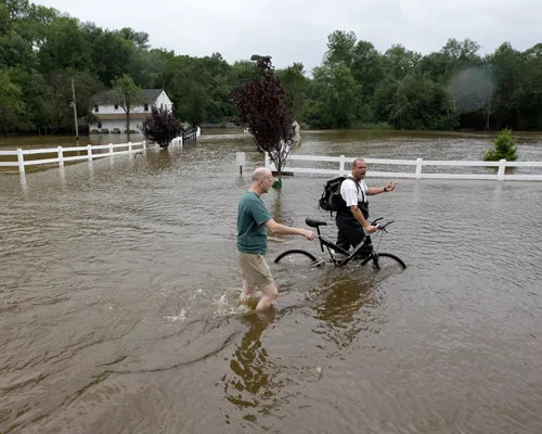 For a Downgraded Storm, Irene Leaves Her Mark on East Coast Infrastructure