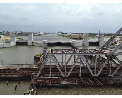 New Orleans Raises $14.6-Billion Defensive Ring