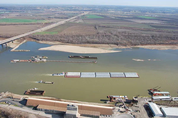 Low Water Disrupts Mississippi Traffic