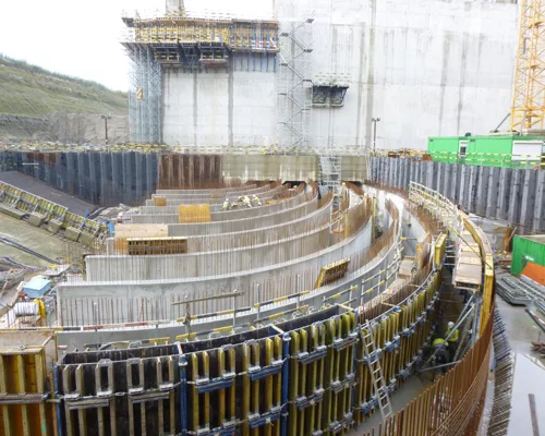 Mammoth Lock Takes Shape in Belgium