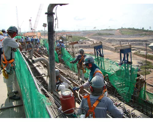 Massive Belo Monte Dam Rises in Amazonia