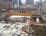 Custom Launching Gantry Builds Over Busy NYC Railway