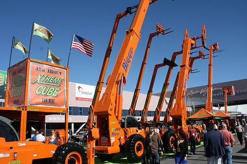 Crowds Pour Into World of Concrete 2013
