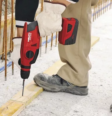 Product Snapshot: Crawler Crane and Fall-Safety Lanyard
