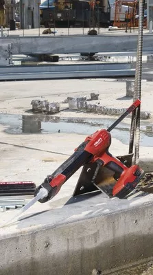 Product Snapshot: Crawler Excavator and Scaffold Ratchet