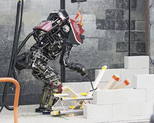 Robots on the Jobsite Advancing in Construction