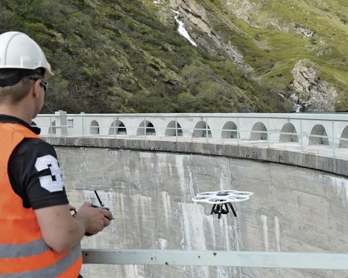 Construction Industry Drones Fly in Rules Vacuum
