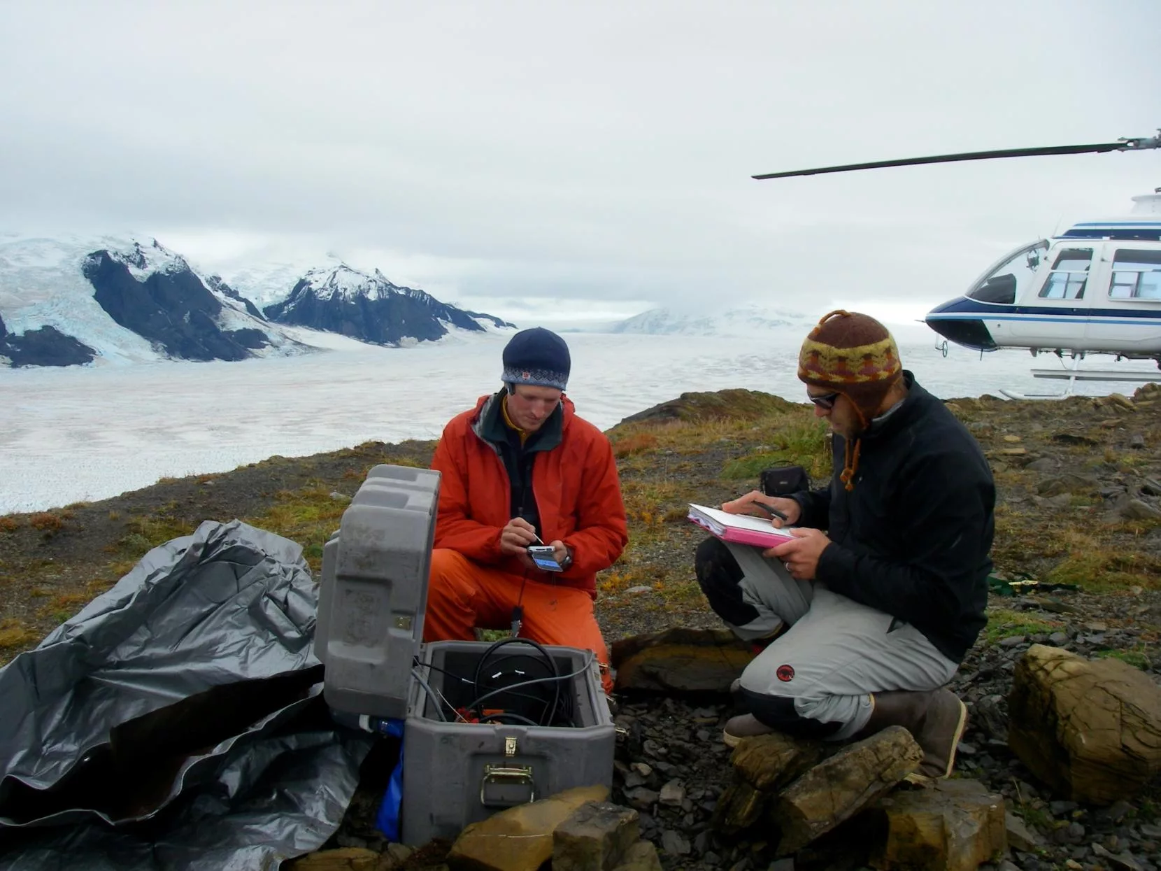 Researchers Use Seismic Sensors To Measure Water Flowing Through Glaciers