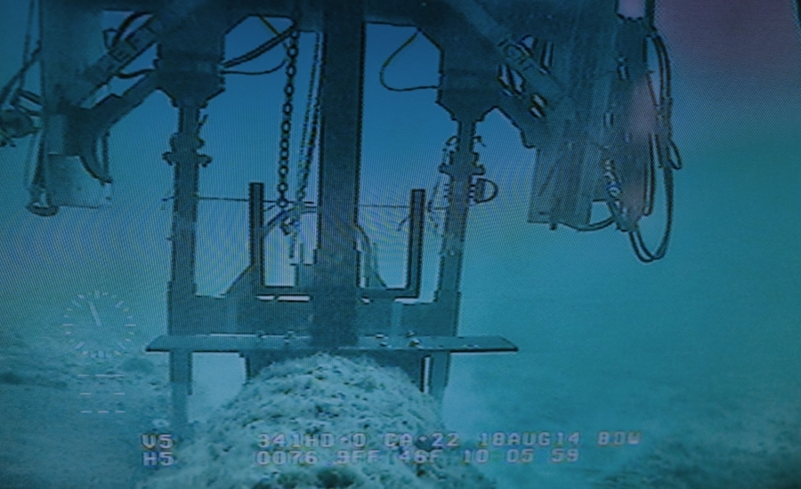 Line-5-submersible-underwater_900.jpg