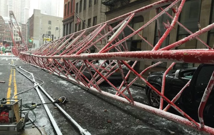 manhattan_crane_accident_2015_boom