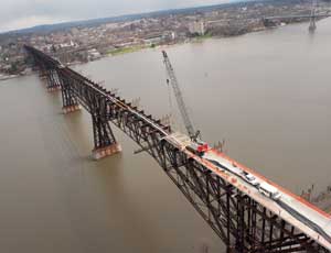 Old railroad bridge will become a soaring walkway over the Hudson River when it opens later this year. (Photos courtesy of Bergman Associates)