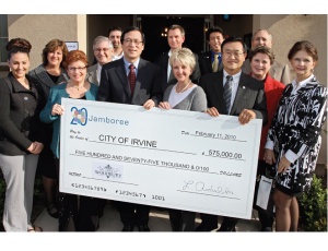 The Arbor at Woodbury�s early completion resulted in significant financial savings, which were demonstrated by a refund check in the amount of $575,000 presented by Jamboree�s Laura Archuleta to the city of Irvine. 