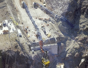 View of the collapsed North and South Cableway Crane system at Abutment 2 area in Arizona after the 2006 incident.