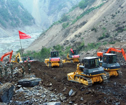 Channel Is Dug, Not Blasted, To Drain China's Quake-Spawned Lake 