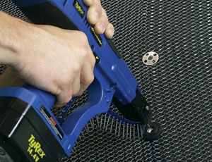 Washer/screw combo: Fastener Feeds Both Together