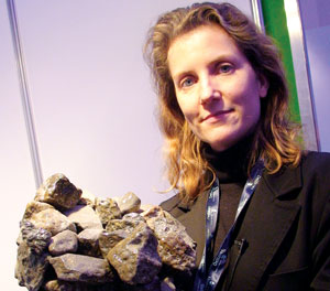Connecting the Rocks
