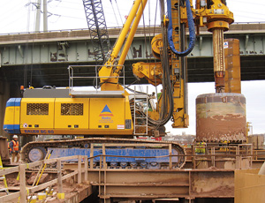 Supertop rig drills 200-ft-long steel casings into rock.