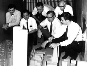 Davenport (left) in 1964 at historic wind-tunnel tests at Colorado State University for the World Trade Center project, with (from left) Yamasaki, Levy, Skilling, Cermak and Robertson.