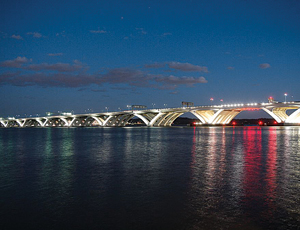 The $1-billion reconstruction of the Woodrow Wilson Bridge across the Potomac River Washington. D.C., is another PB showcase.
