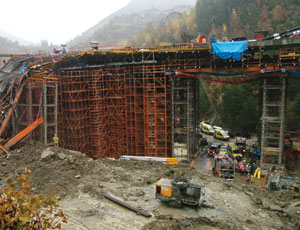 Bridge Falsework Collapses as Workers Pour Concrete