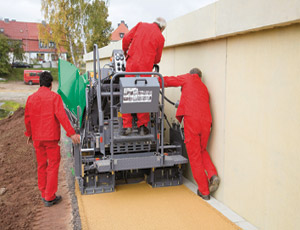 Mini Paver: Adjustable Screed Width for Narrow Paving Jobs