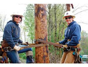 Jennifer Smith wants to be the second journeywoman-level line worker in Oregon.